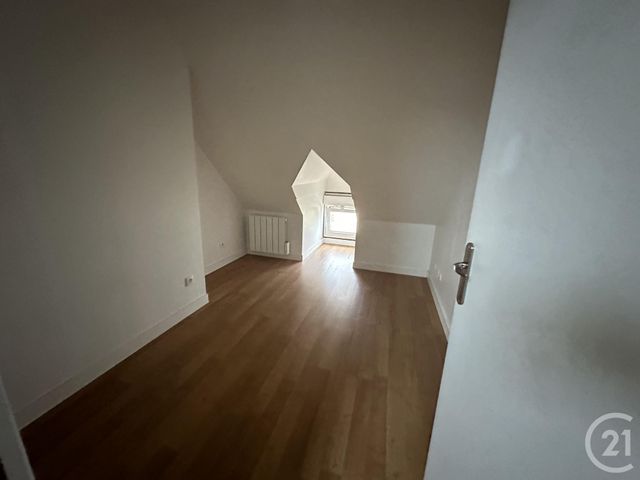 Appartement T4 à vendre - 4 pièces - 126.75 m2 - GUERIGNY - 58 - BOURGOGNE - Century 21 Confluences