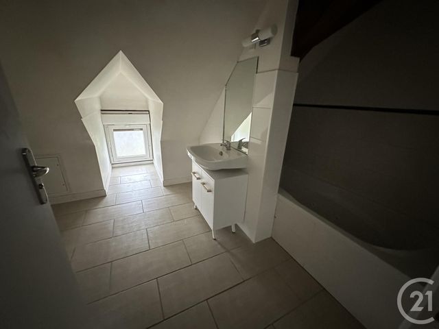 Appartement T4 à vendre - 4 pièces - 126.75 m2 - GUERIGNY - 58 - BOURGOGNE - Century 21 Confluences