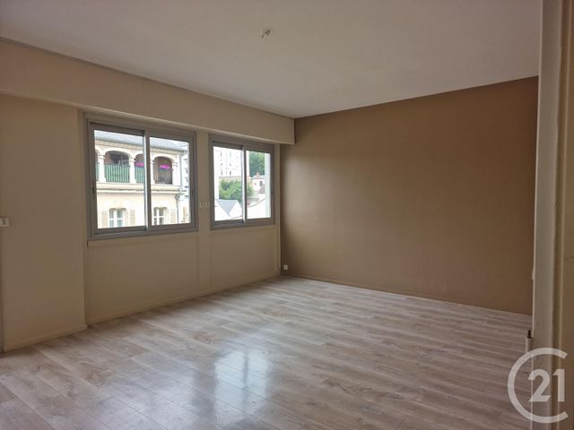 Appartement F3 à louer - 3 pièces - 76.11 m2 - NEVERS - 58 - BOURGOGNE - Century 21 Confluences