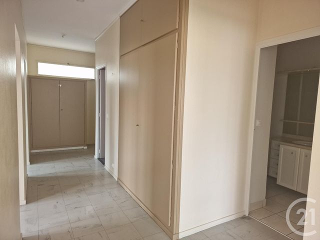 Appartement F3 à louer - 3 pièces - 76.11 m2 - NEVERS - 58 - BOURGOGNE - Century 21 Confluences