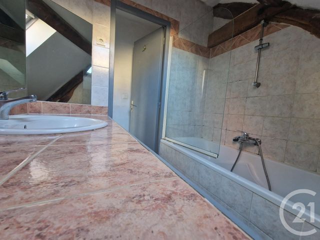 Appartement F4 à louer - 4 pièces - 72.63 m2 - NEVERS - 58 - BOURGOGNE - Century 21 Confluences