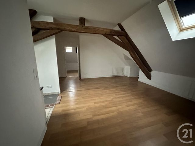 Appartement F4 à louer - 4 pièces - 63.34 m2 - GUERIGNY - 58 - BOURGOGNE - Century 21 Confluences