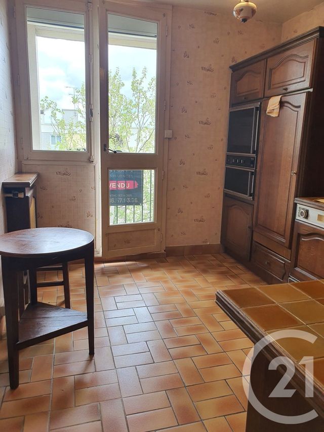 Appartement F3 à vendre - 5 pièces - 72.0 m2 - NEVERS - 58 - BOURGOGNE - Century 21 Confluences