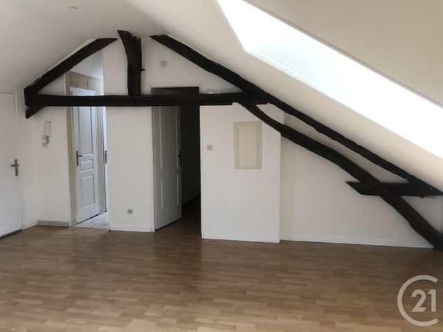 Appartement Studio à louer - 2 pièces - 35.31 m2 - NEVERS - 58 - BOURGOGNE - Century 21 Confluences
