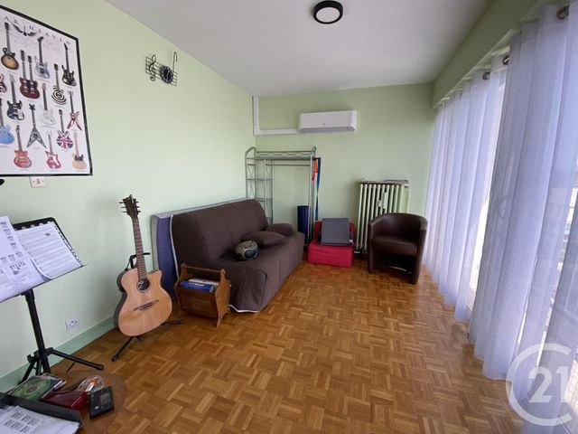 Appartement T3 à vendre - 3 pièces - 75.01 m2 - NEVERS - 58 - BOURGOGNE - Century 21 Confluences