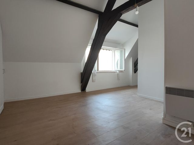 Appartement F2 bis à louer - 2 pièces - 70.76 m2 - SANCOINS - 18 - CENTRE - Century 21 Confluences