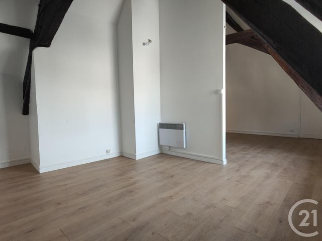 Appartement F2 bis à louer - 2 pièces - 70.76 m2 - SANCOINS - 18 - CENTRE - Century 21 Confluences