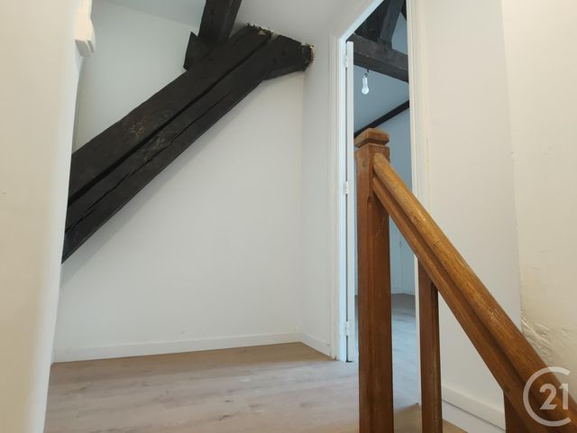 Appartement F2 bis à louer - 2 pièces - 70.76 m2 - SANCOINS - 18 - CENTRE - Century 21 Confluences