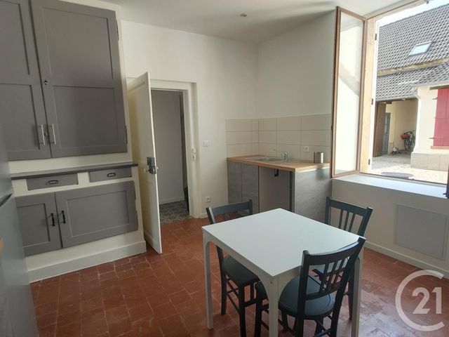 Appartement F1 à louer - 1 pièce - 37.72 m2 - SANCOINS - 18 - CENTRE - Century 21 Confluences