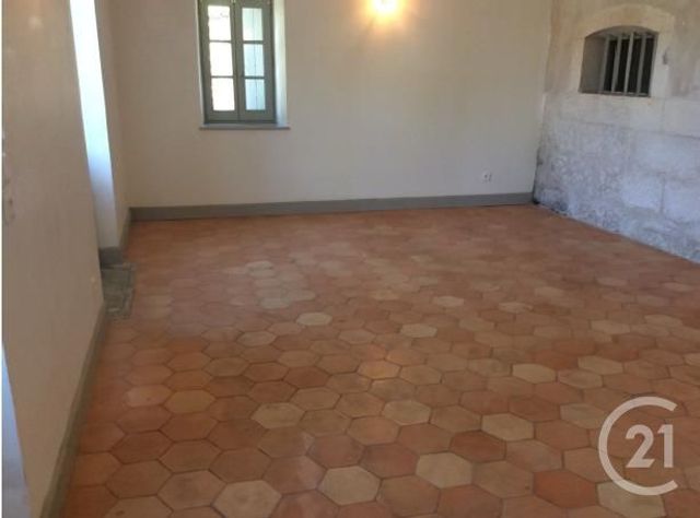 Appartement F3 à louer - 3 pièces - 84.8 m2 - GUERIGNY - 58 - BOURGOGNE - Century 21 Confluences