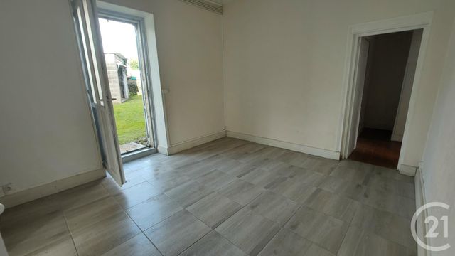 Appartement F3 à louer - 3 pièces - 70.01 m2 - ST PIERRE LE MOUTIER - 58 - BOURGOGNE - Century 21 Confluences