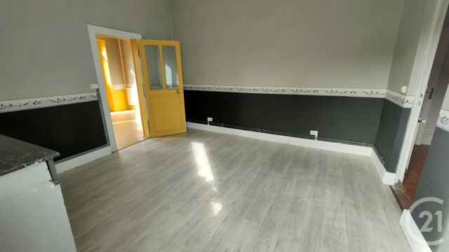 Appartement F3 à louer - 3 pièces - 70.01 m2 - ST PIERRE LE MOUTIER - 58 - BOURGOGNE - Century 21 Confluences