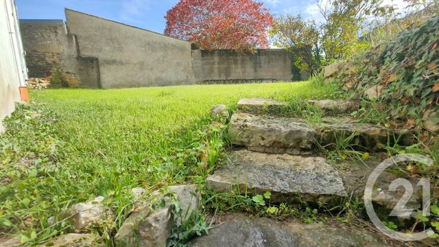 Appartement F3 à louer - 3 pièces - 70.01 m2 - ST PIERRE LE MOUTIER - 58 - BOURGOGNE - Century 21 Confluences