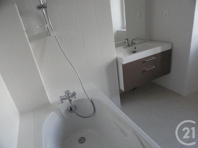 maison à louer - 4 pièces - 118.52 m2 - PARIGNY LES VAUX - 58 - BOURGOGNE - Century 21 Confluences