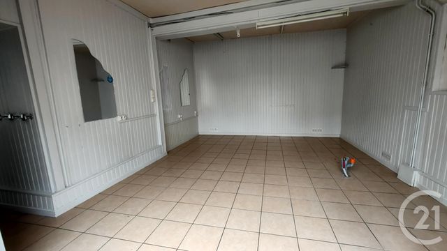 commerce à louer - 70.0 m2 - LE VEURDRE - 03 - AUVERGNE - Century 21 Confluences