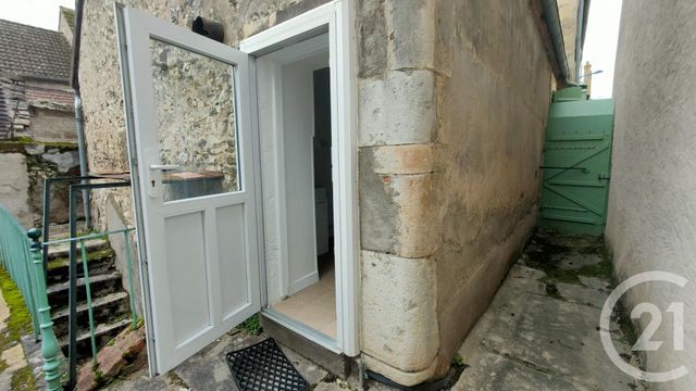 commerce à louer - 70.0 m2 - LE VEURDRE - 03 - AUVERGNE - Century 21 Confluences