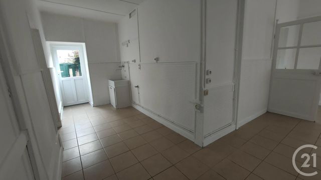 commerce à louer - 70.0 m2 - LE VEURDRE - 03 - AUVERGNE - Century 21 Confluences
