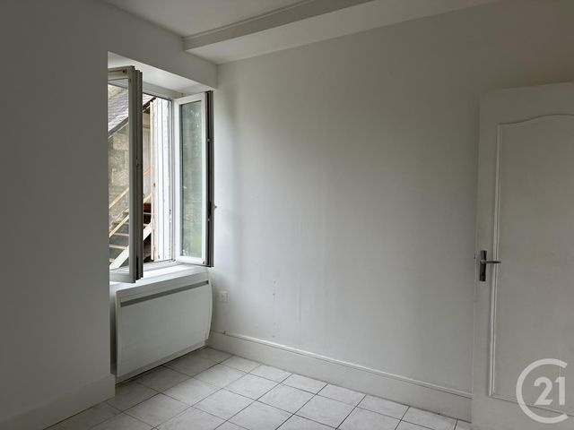 Appartement T2 à louer - 2 pièces - 27.6 m2 - GUERIGNY - 58 - BOURGOGNE - Century 21 Confluences