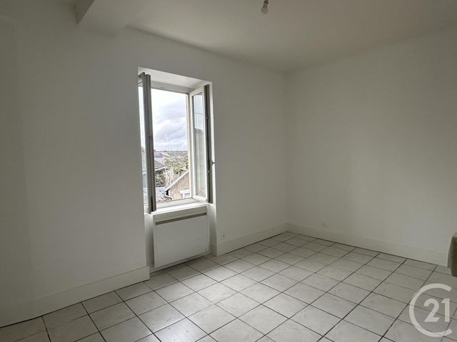 Appartement T2 à louer - 2 pièces - 27.6 m2 - GUERIGNY - 58 - BOURGOGNE - Century 21 Confluences