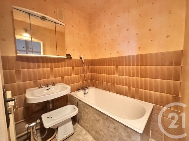 Appartement F3 bis à vendre - 3 pièces - 72.0 m2 - NEVERS - 58 - BOURGOGNE - Century 21 Confluences