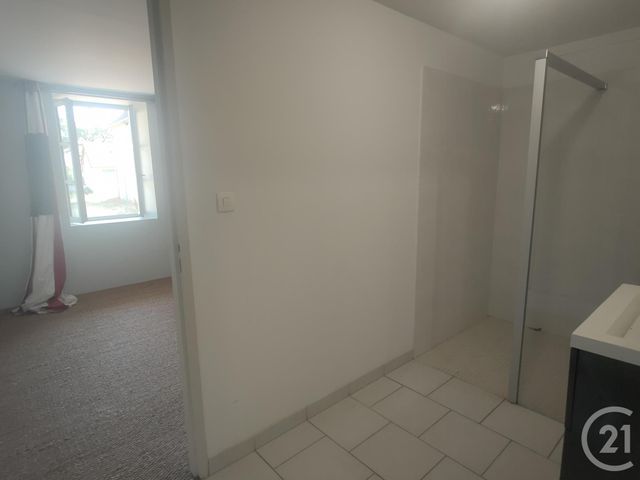 maison à louer - 4 pièces - 150.0 m2 - LURCY LEVIS - 03 - AUVERGNE - Century 21 Confluences