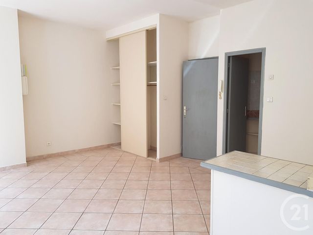 Appartement Studio à louer - 1 pièce - 29.3 m2 - NEVERS - 58 - BOURGOGNE - Century 21 Confluences