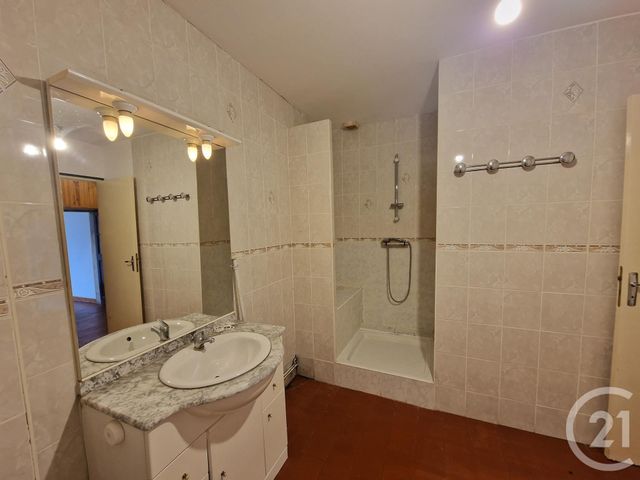 maison à louer - 5 pièces - 121.6 m2 - ST BENIN DES BOIS - 58 - BOURGOGNE - Century 21 Confluences