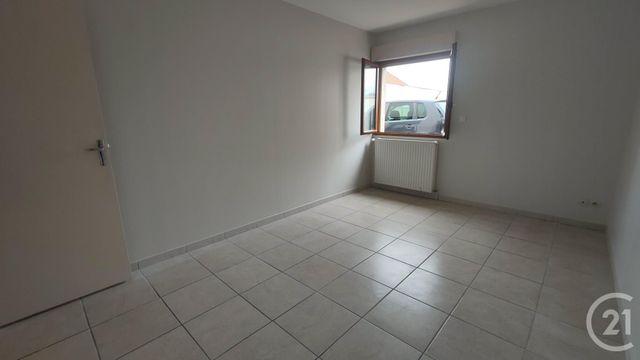 Appartement F4 à louer - 4 pièces - 85.78 m2 - VARENNES VAUZELLES - 58 - BOURGOGNE - Century 21 Confluences