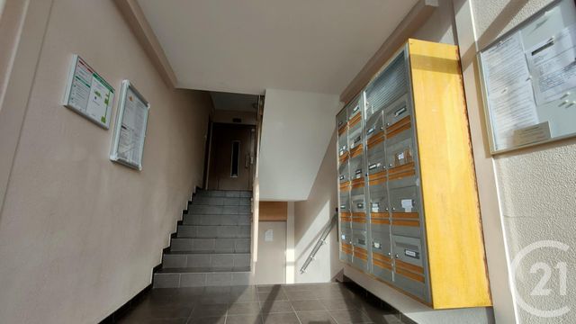 Appartement F1 à louer - 1 pièce - 37.15 m2 - NEVERS - 58 - BOURGOGNE - Century 21 Confluences