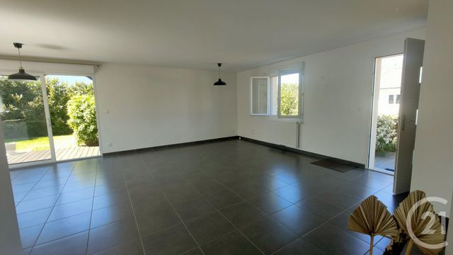 maison à louer - 4 pièces - 99.59 m2 - VARENNES VAUZELLES - 58 - BOURGOGNE - Century 21 Confluences