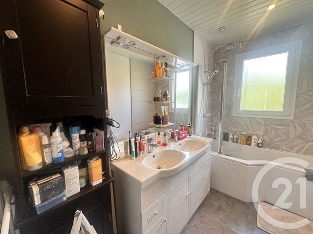 maison à vendre - 5 pièces - 96.0 m2 - COURS LES BARRES - 18 - CENTRE - Century 21 Confluences