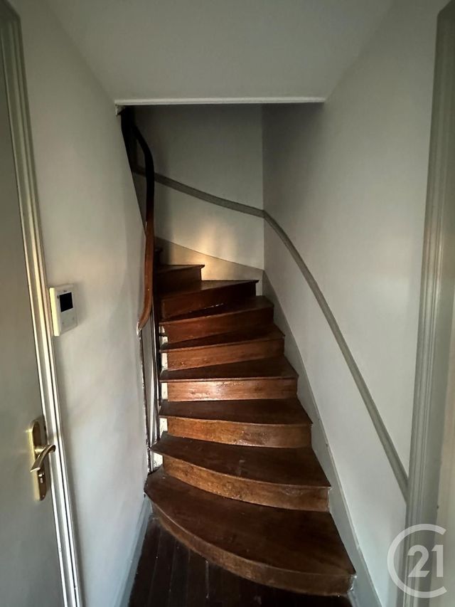 Appartement T2 à louer - 2 pièces - 44.5 m2 - GUERIGNY - 58 - BOURGOGNE - Century 21 Confluences