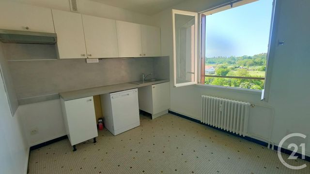 Appartement F4 à louer - 4 pièces - 73.44 m2 - DECIZE - 58 - BOURGOGNE - Century 21 Confluences