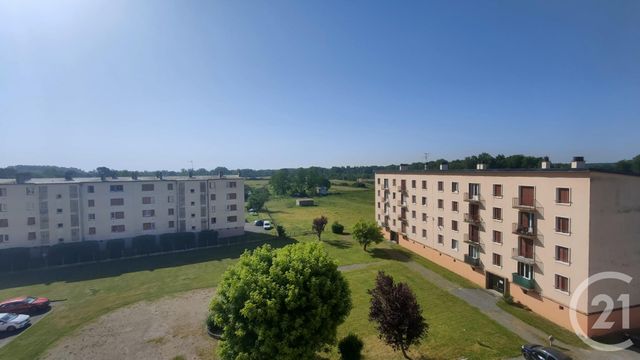 Appartement F4 à louer - 4 pièces - 73.44 m2 - DECIZE - 58 - BOURGOGNE - Century 21 Confluences
