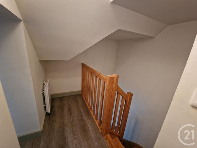 Appartement Duplex à louer - 3 pièces - 64.78 m2 - GUERIGNY - 58 - BOURGOGNE - Century 21 Confluences