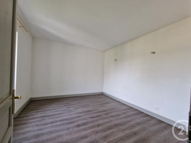 Appartement Duplex à louer - 3 pièces - 64.78 m2 - GUERIGNY - 58 - BOURGOGNE - Century 21 Confluences
