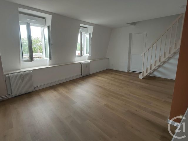 Appartement à louer - 3 pièces - 60.23 m2 - NEVERS - 58 - BOURGOGNE - Century 21 Confluences