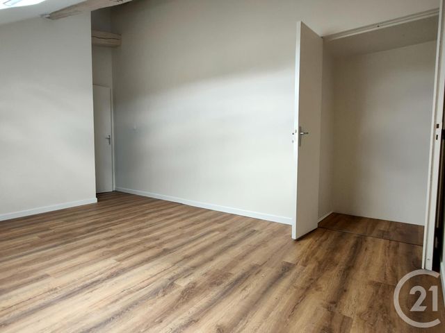 Appartement à louer - 3 pièces - 60.23 m2 - NEVERS - 58 - BOURGOGNE - Century 21 Confluences
