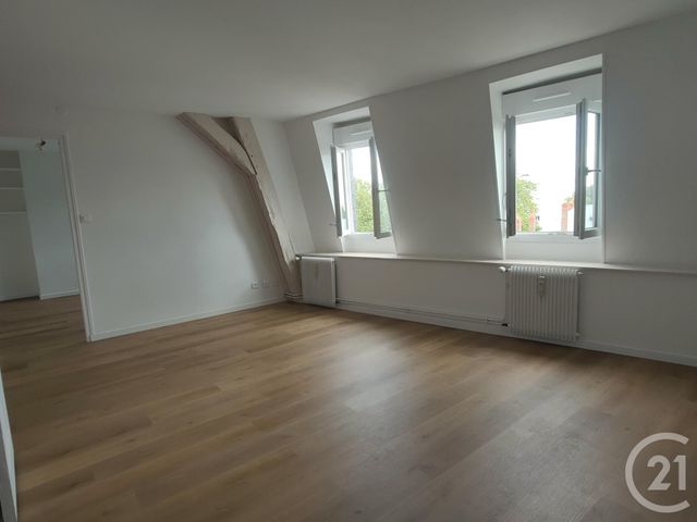 Appartement à louer - 3 pièces - 60.23 m2 - NEVERS - 58 - BOURGOGNE - Century 21 Confluences