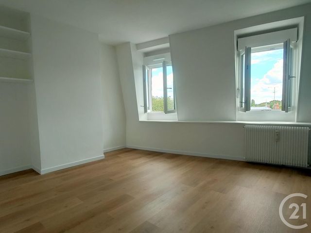 Appartement à louer - 3 pièces - 60.23 m2 - NEVERS - 58 - BOURGOGNE - Century 21 Confluences