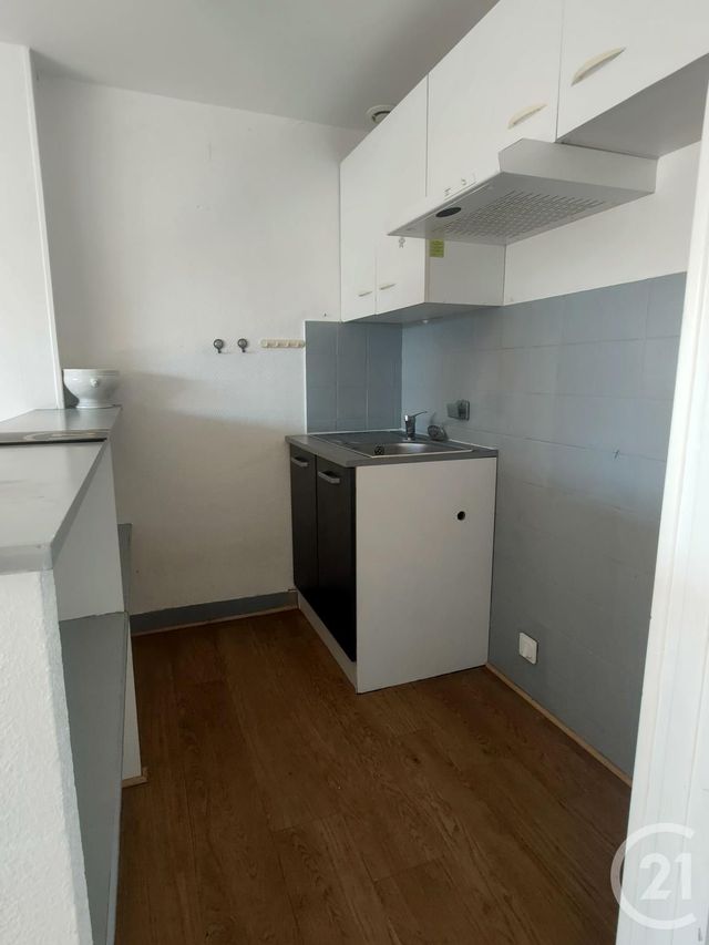Appartement F2 à louer - 2 pièces - 29.41 m2 - POUGUES LES EAUX - 58 - BOURGOGNE - Century 21 Confluences