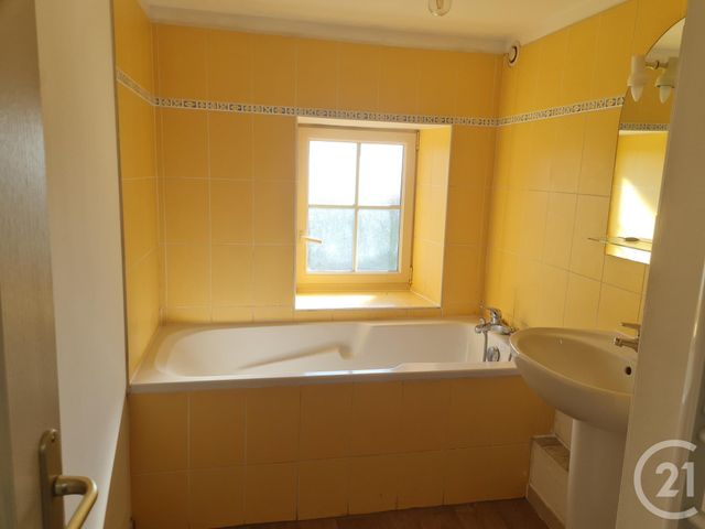 Appartement F4 à louer - 4 pièces - 85.66 m2 - LUTHENAY UXELOUP - 58 - BOURGOGNE - Century 21 Confluences