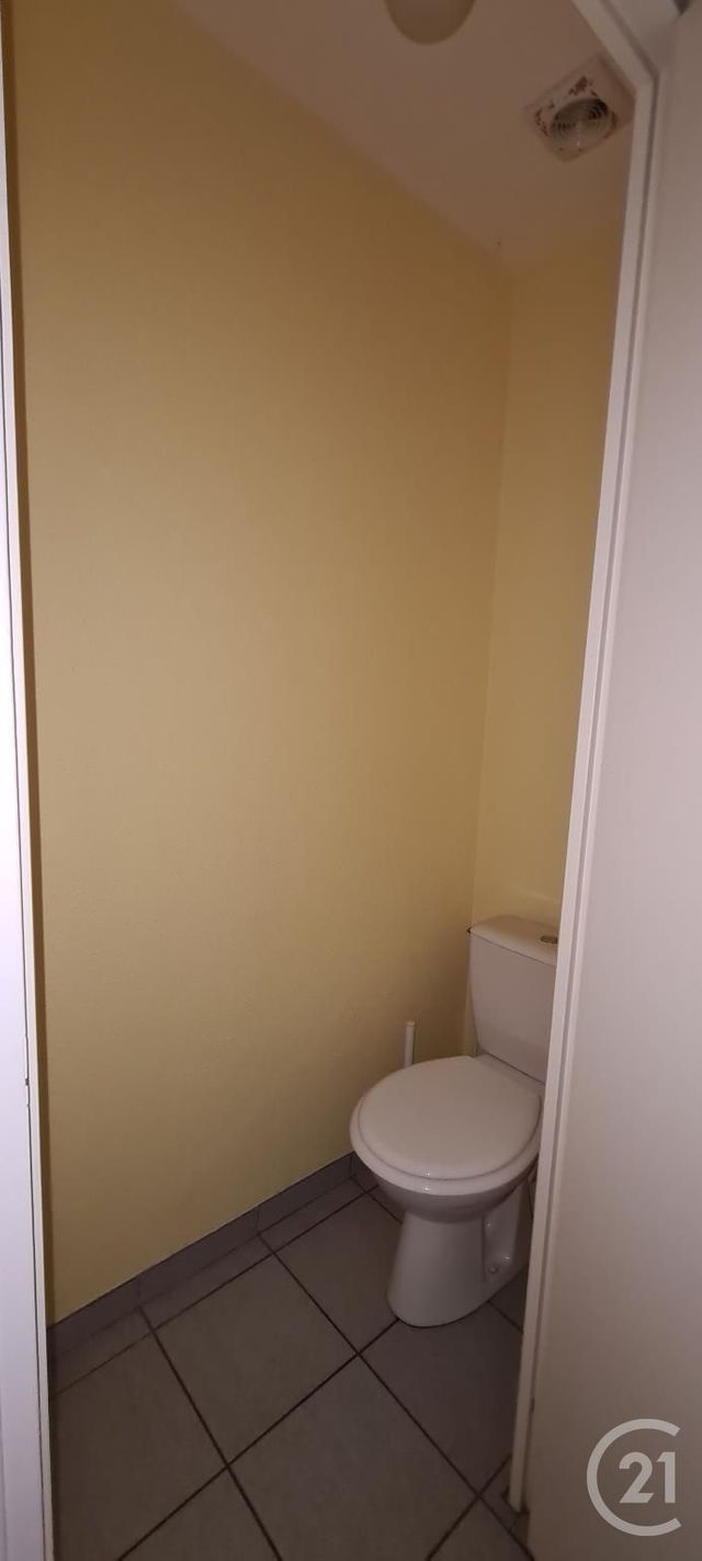 Appartement F2 à louer - 2 pièces - 39.76 m2 - LURCY LEVIS - 03 - AUVERGNE - Century 21 Confluences