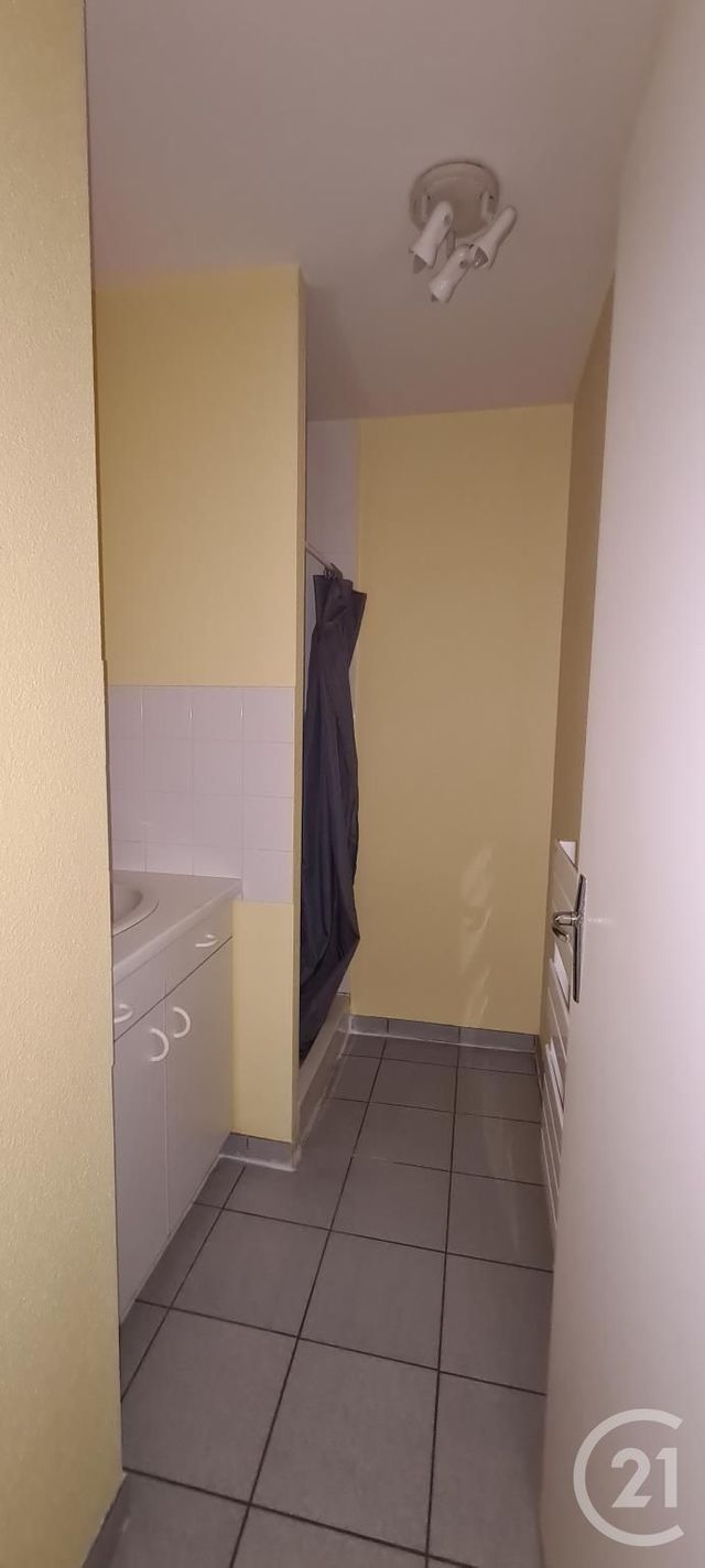 Appartement F2 à louer - 2 pièces - 39.76 m2 - LURCY LEVIS - 03 - AUVERGNE - Century 21 Confluences