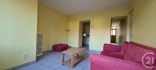 Appartement F2 à louer - 2 pièces - 39.76 m2 - LURCY LEVIS - 03 - AUVERGNE - Century 21 Confluences