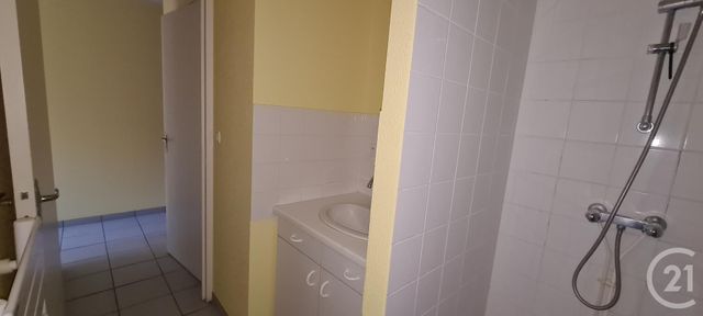 Appartement F2 à louer - 2 pièces - 39.76 m2 - LURCY LEVIS - 03 - AUVERGNE - Century 21 Confluences