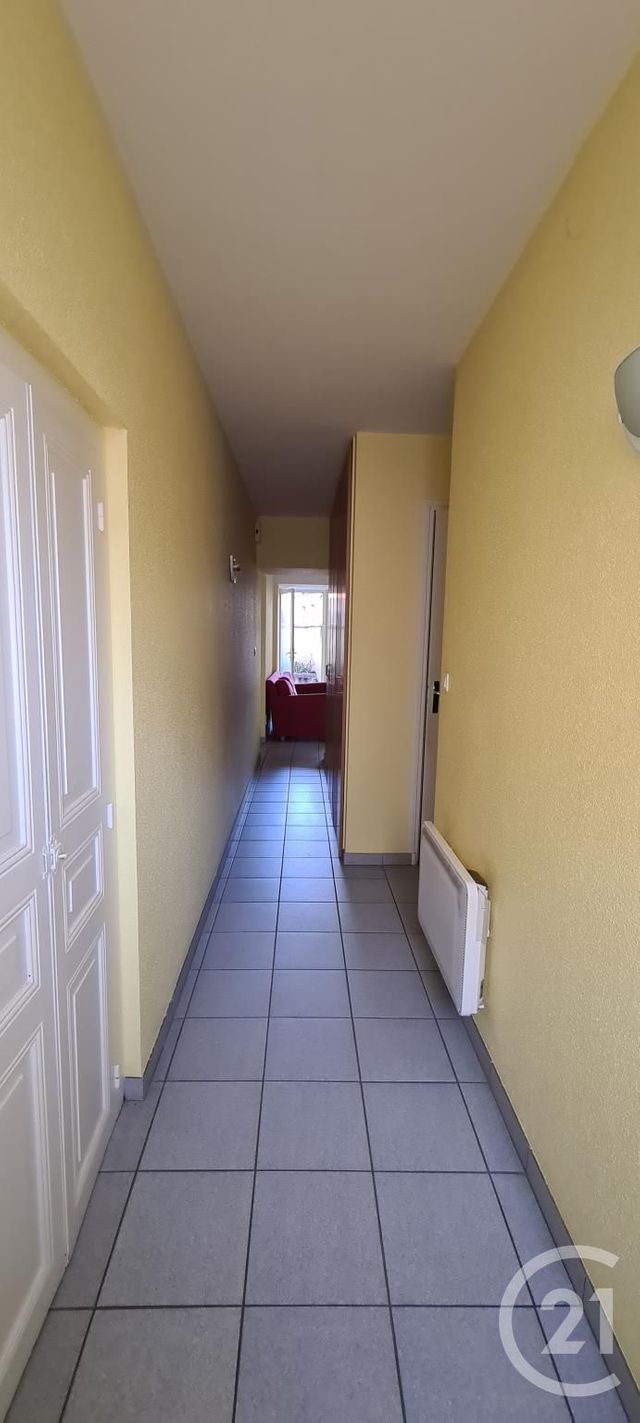 Appartement F2 à louer - 2 pièces - 39.76 m2 - LURCY LEVIS - 03 - AUVERGNE - Century 21 Confluences