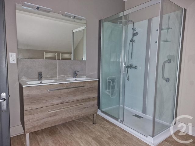 maison à louer - 6 pièces - 150.74 m2 - LE VEURDRE - 03 - AUVERGNE - Century 21 Confluences