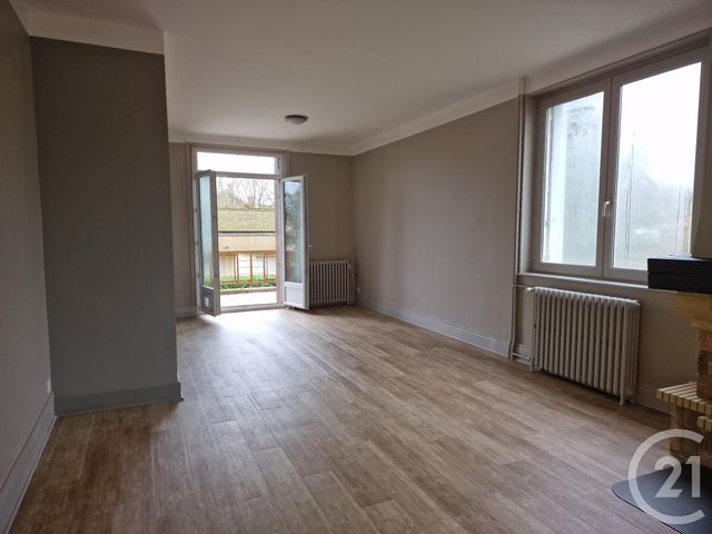 maison à louer - 6 pièces - 150.74 m2 - LE VEURDRE - 03 - AUVERGNE - Century 21 Confluences