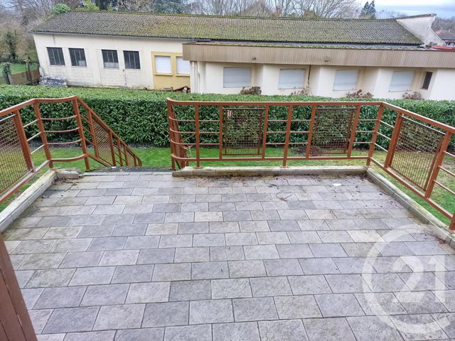 maison à louer - 6 pièces - 150.74 m2 - LE VEURDRE - 03 - AUVERGNE - Century 21 Confluences